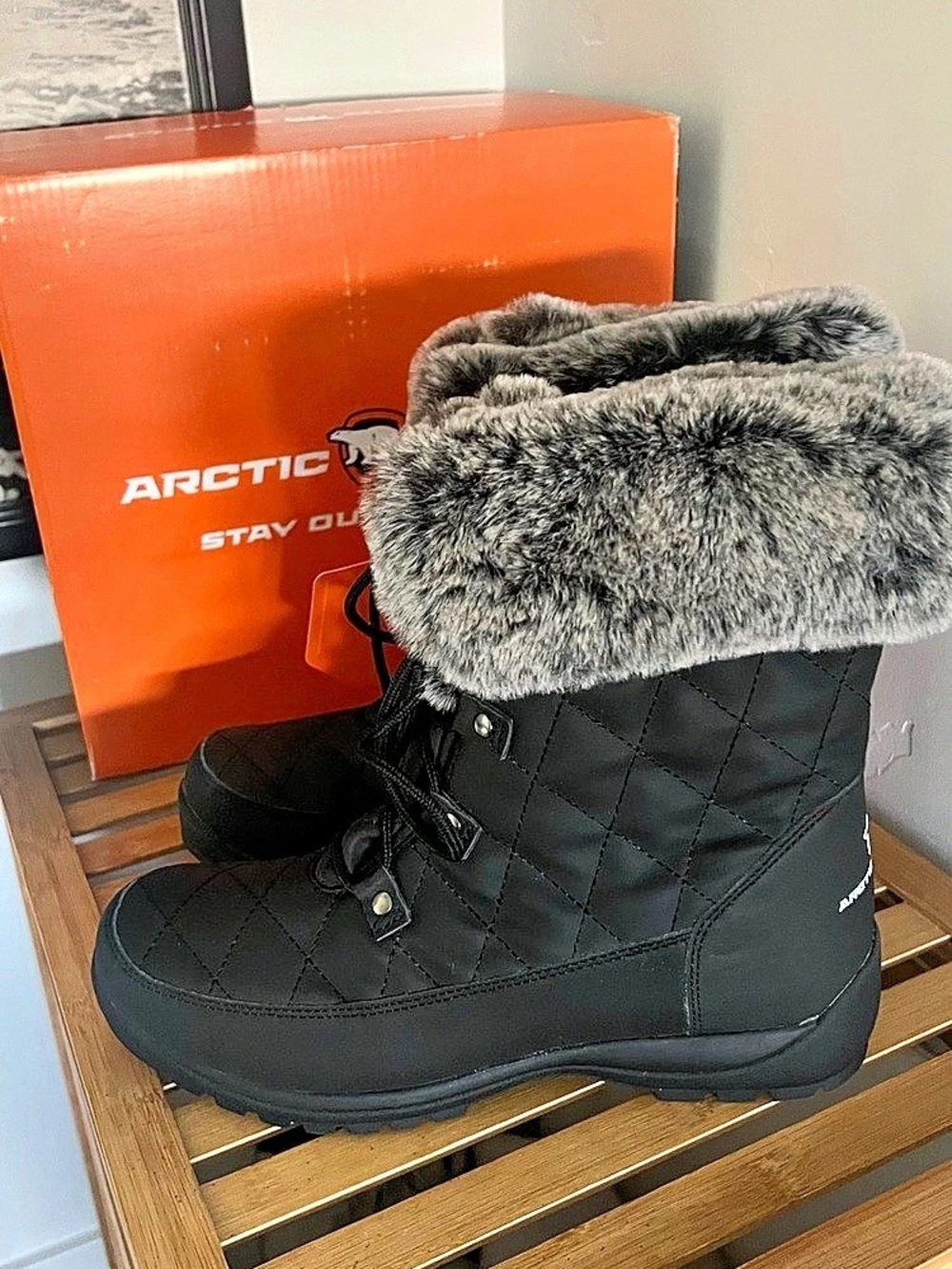 Arctic Shield Wildcat Women's Black Winter Boots US 9 NWT